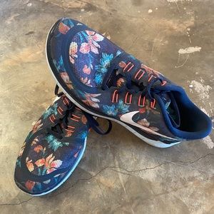 Nike free runs “men’s”